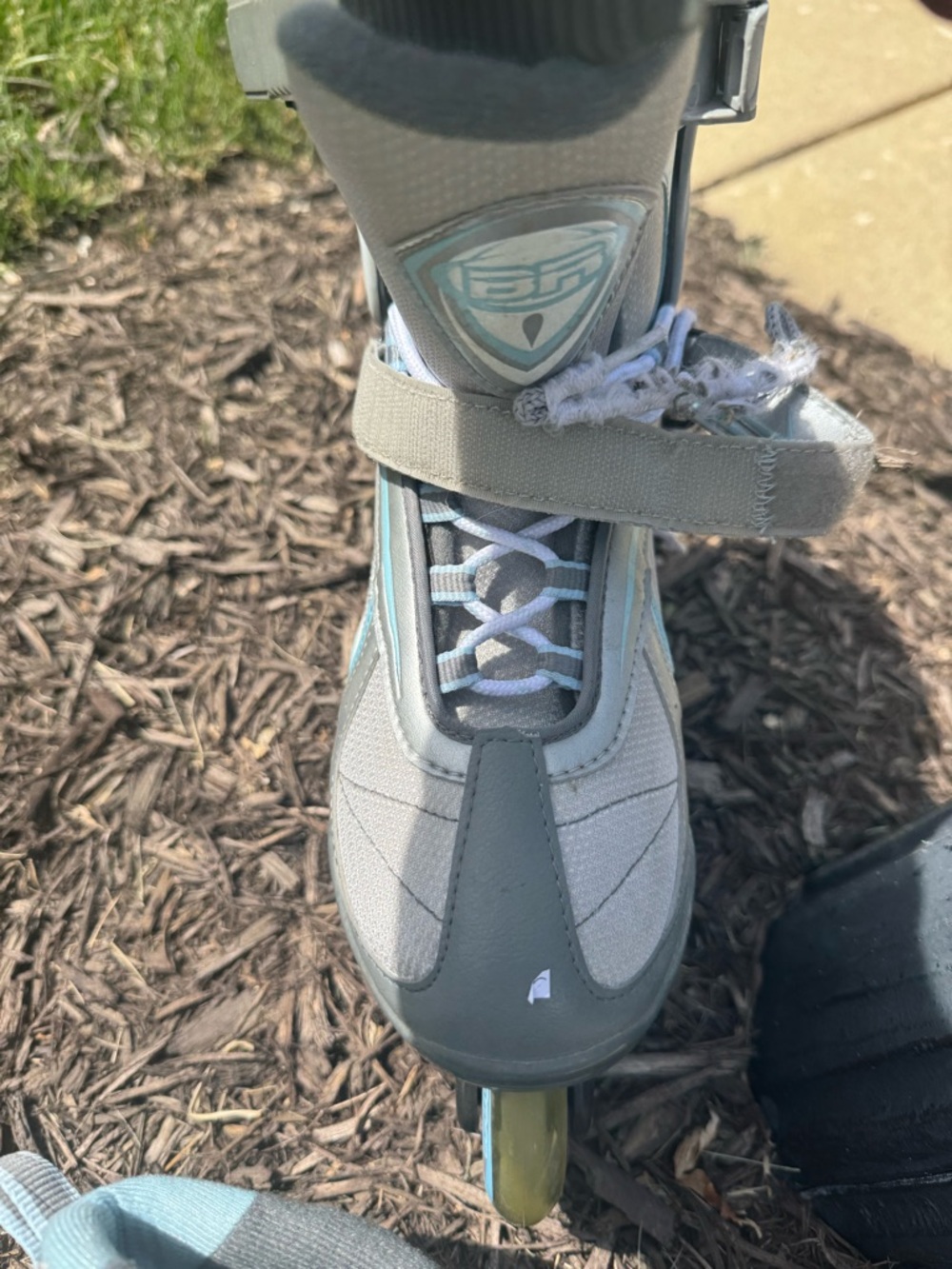 Adjustable Inline Skates - Gray & Light Blue size 9 - Picture 8 of 11